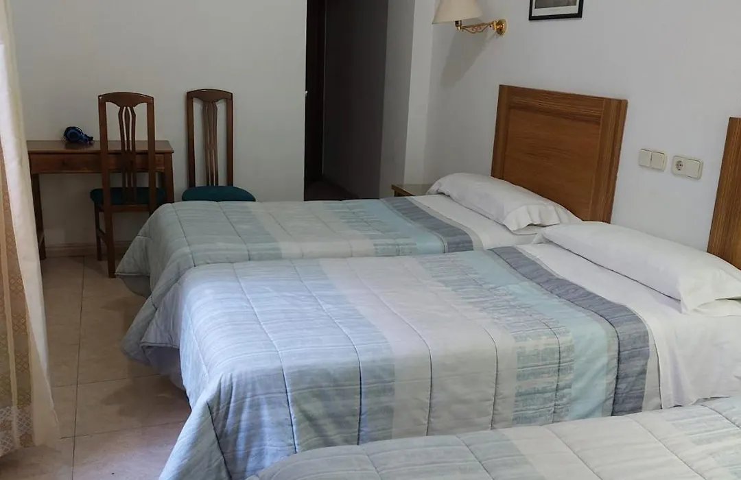 Hostal Rivera Atocha 79-1
